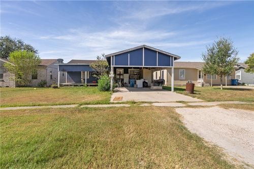 310 E 2nd St, Bishop, TX, 78343-2233 | Card Image
