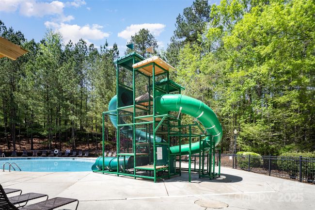 1801 Briarcrest Dr Nw, House other with 5 bedrooms, 3 bathrooms and null parking in Charlotte NC | Image 45