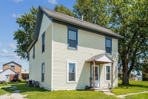 308 Crisman St, Dysart, IA, 52224-9519 | Card Image