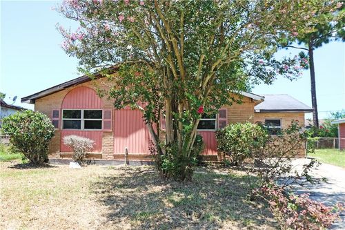 609 Majestic Pl, New Orleans, LA, 70114-4525 | Card Image