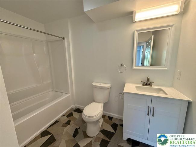 202 - 938 E 4 Th St, Condo with 2 bedrooms, 1 bathrooms and null parking in BETHLEHEM PA | Image 23