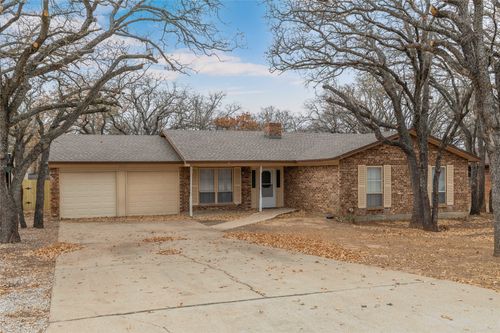 499 Oakwood Dr, Eastland, TX, 76448-2200 | Card Image