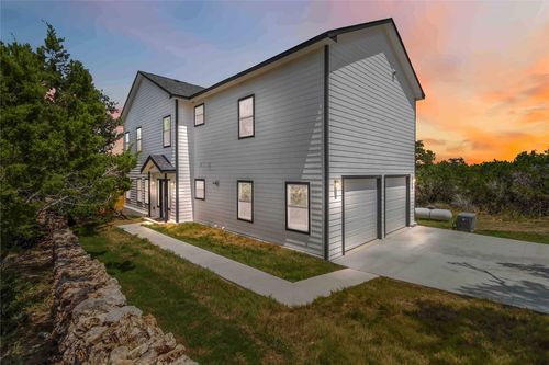 27 Pueblo Trl, Wimberley, TX, 78676 | Card Image