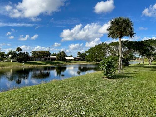 225 Lake Meryl Drive, West Palm Beach, FL, 33411 | Card Image