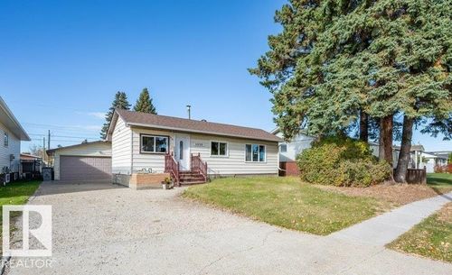 4820 49 St, Gibbons, AB, T0A1N0 | Card Image