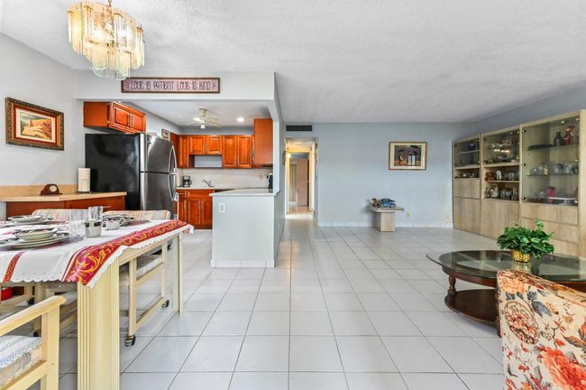 104 Saxony C, Condo with 2 bedrooms, 2 bathrooms and null parking in Delray Beach FL | Image 4