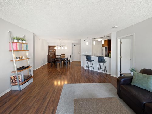 601-401 S 1st St, Minneapolis, MN, 55401-2564 | Card Image