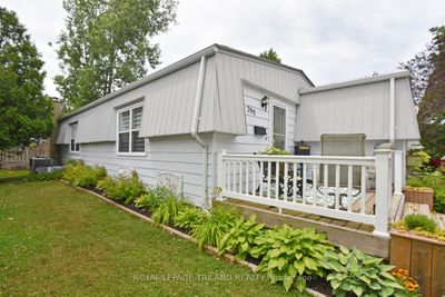 299 Glen Abbey Crt, House other with 2 bedrooms, 2 bathrooms and 2 parking in Grand Bend ON | Image 3