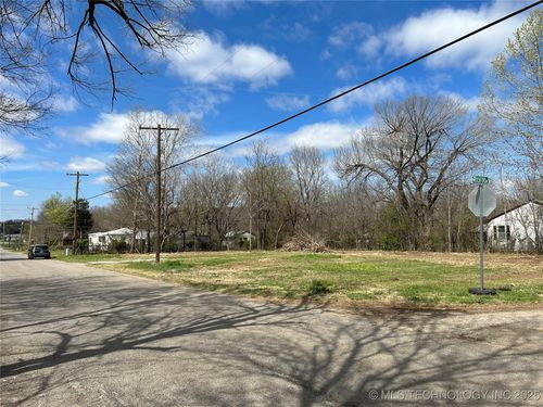 6304 N Rockford Ave, Tulsa, OK, 74126-1736 | Card Image