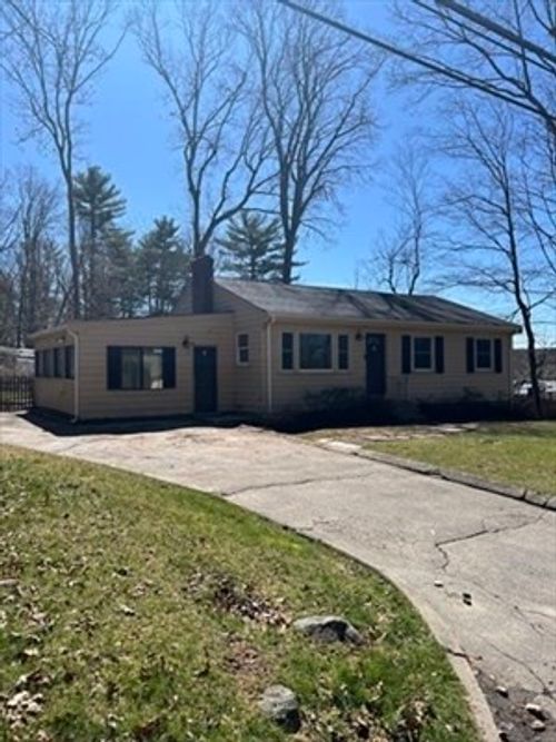 1 Berry St, Plainville, MA, 02762-1603 | Card Image