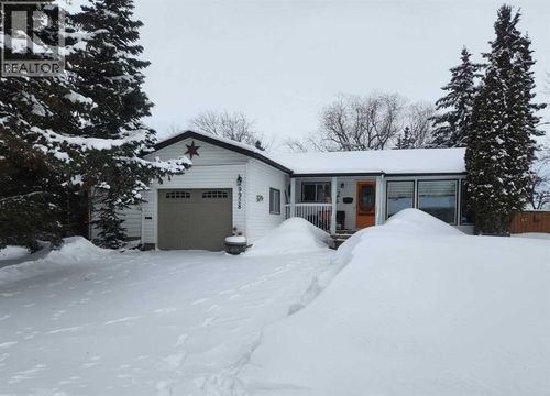 9928 80 Ave, Grande Prairie, AB, T8V3S7 | Card Image