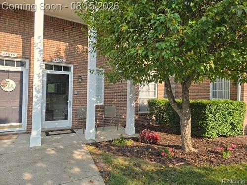 45565 Heather Ridge Dr, Macomb, MI, 48044-4072 | Card Image