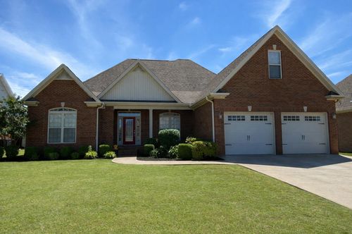 172 Cottonwood Dr, Muscle Shoals, AL, 35661-5607 | Card Image