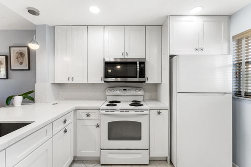 apt-504-3654 Via Poinciana, Lake Worth, FL, 33467-2811 | Card Image