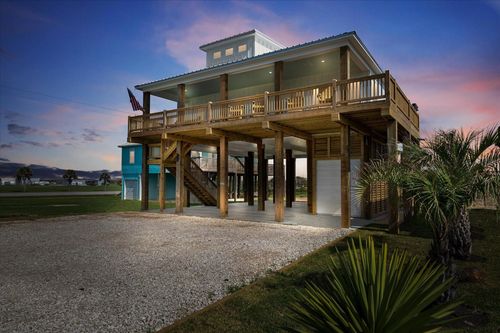 986 Bolivar Dunes Blvd, Gilchrist, TX, 77617-3001 | Card Image