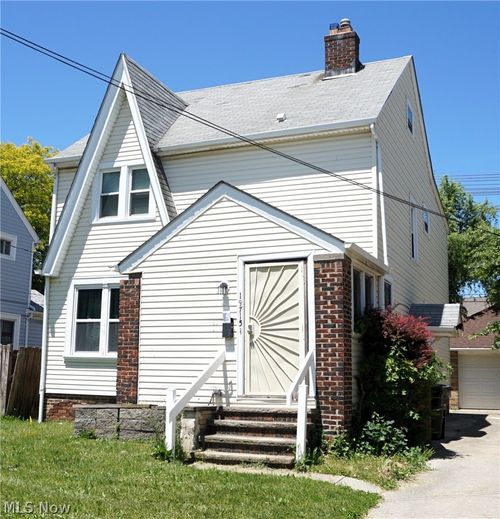 19715 Cherokee Ave, Cleveland, OH, 44119-2823 | Card Image