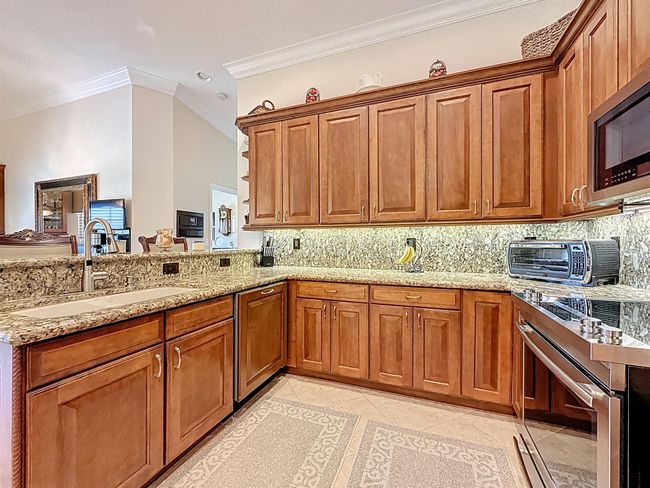 12110 Napoli Ln, Condo with 3 bedrooms, 2 bathrooms and null parking in Boynton Beach FL | Image 11