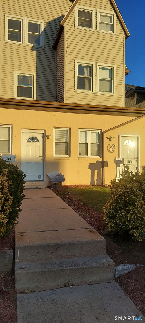 3-452 Wethersfield Ave, Hartford, CT, 06114-1972 | Card Image