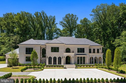 7112 Natelli Woods Ln, BETHESDA, MD, 20817-3927 | Card Image