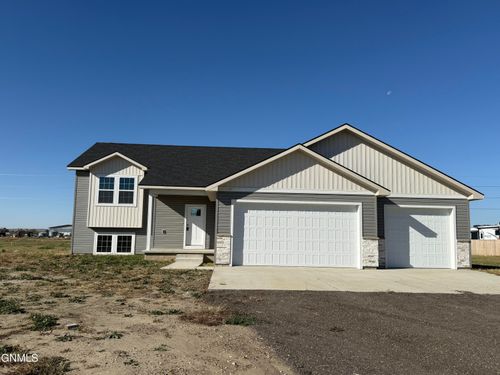 5463 Fresh Water Ln, Williston, ND, 58801-9289 | Card Image