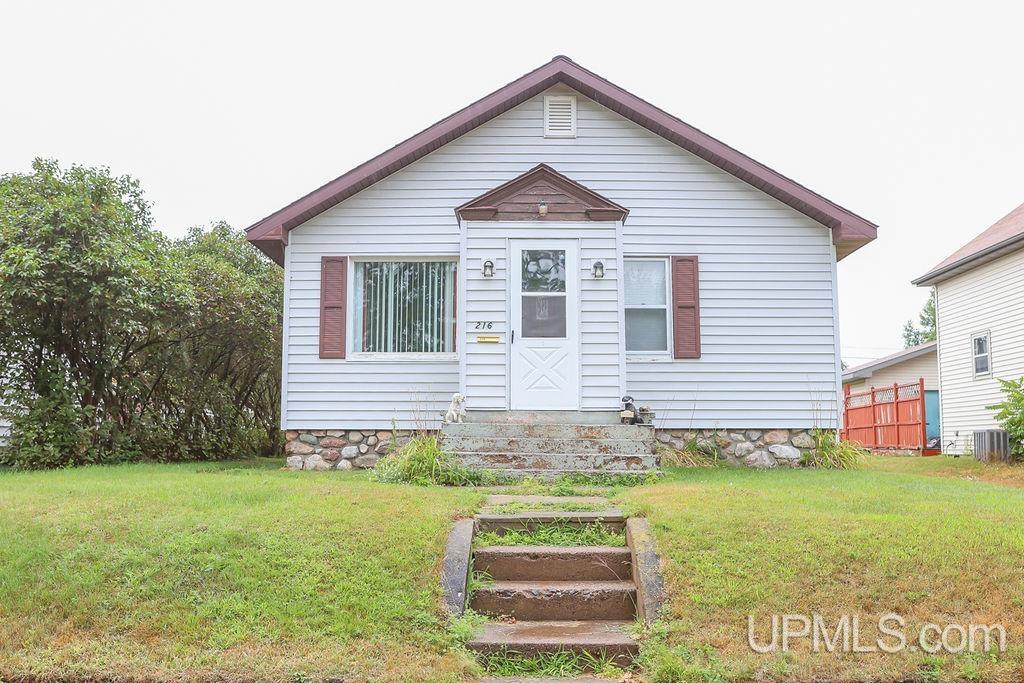 Newton St, Kingsford, MI 49802