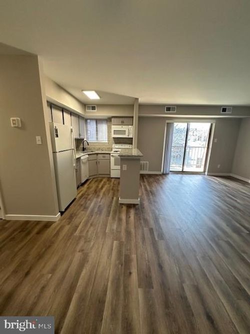 1319-1319 Valley Dr, WEST CHESTER, PA, 19382-6496 | Card Image