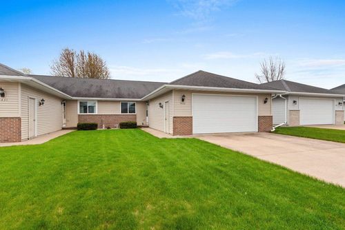 5433 Brookview Drive, GRAND CHUTE, WI, 54913 | Card Image