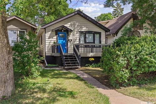 2121 King St, Regina, SK, S4T4G9 | Card Image