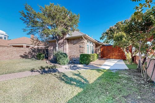 811 Oakway Ct, Richardson, TX, 75081-5115 | Card Image