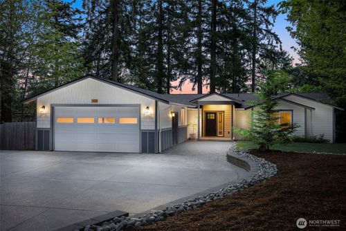 7429 Ne 129th St, Kirkland, WA, 98034-5729 | Card Image
