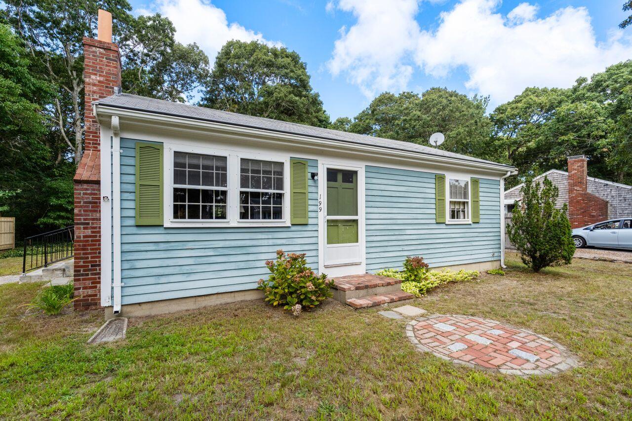 Buckwood Dr, Hyannis, MA 02601