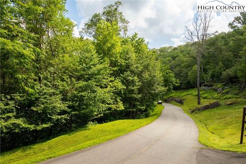 124 Firethorn Trail, Blowing Rock, NC, 28605 | Card Image