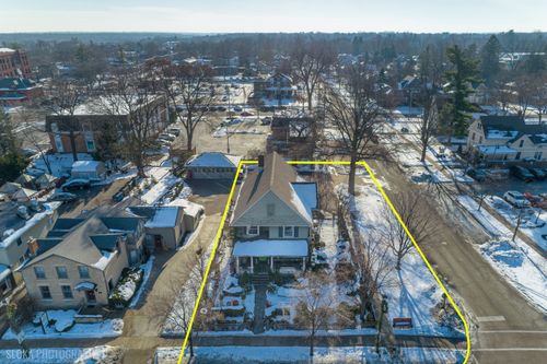 428 W State St, Geneva, IL, 60134-2104 | Card Image