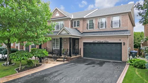 147 Whitwell Dr, Brampton, ON, L6P1L2 | Card Image