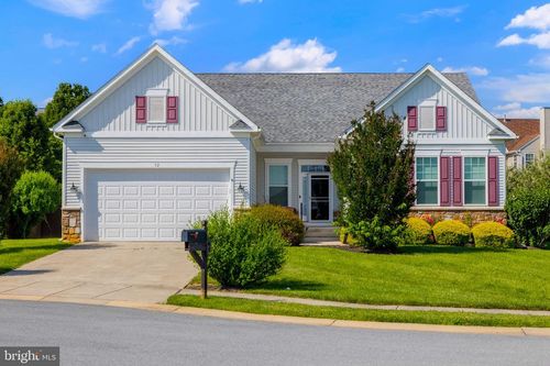 32 Flag Ct, CHARLES TOWN, WV, 25414-2101 | Card Image