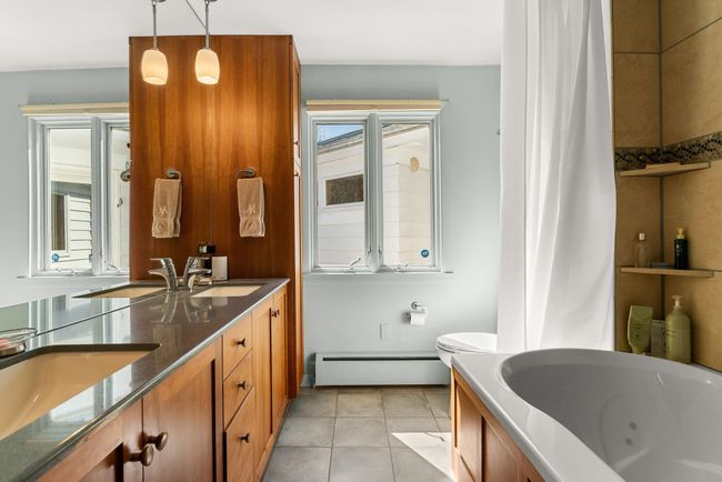 68 Ledge Rd, House other with 2 bedrooms, 2 bathrooms and null parking in Burlington VT | Image 41