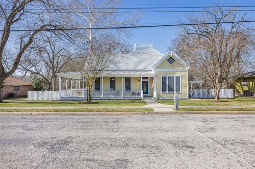 542 S Main Street, La Grange, TX, 78945 | Card Image