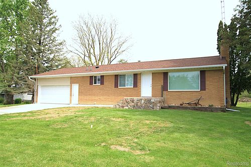 5404 Miller Rd, Swartz Creek, MI, 48473-1513 | Card Image