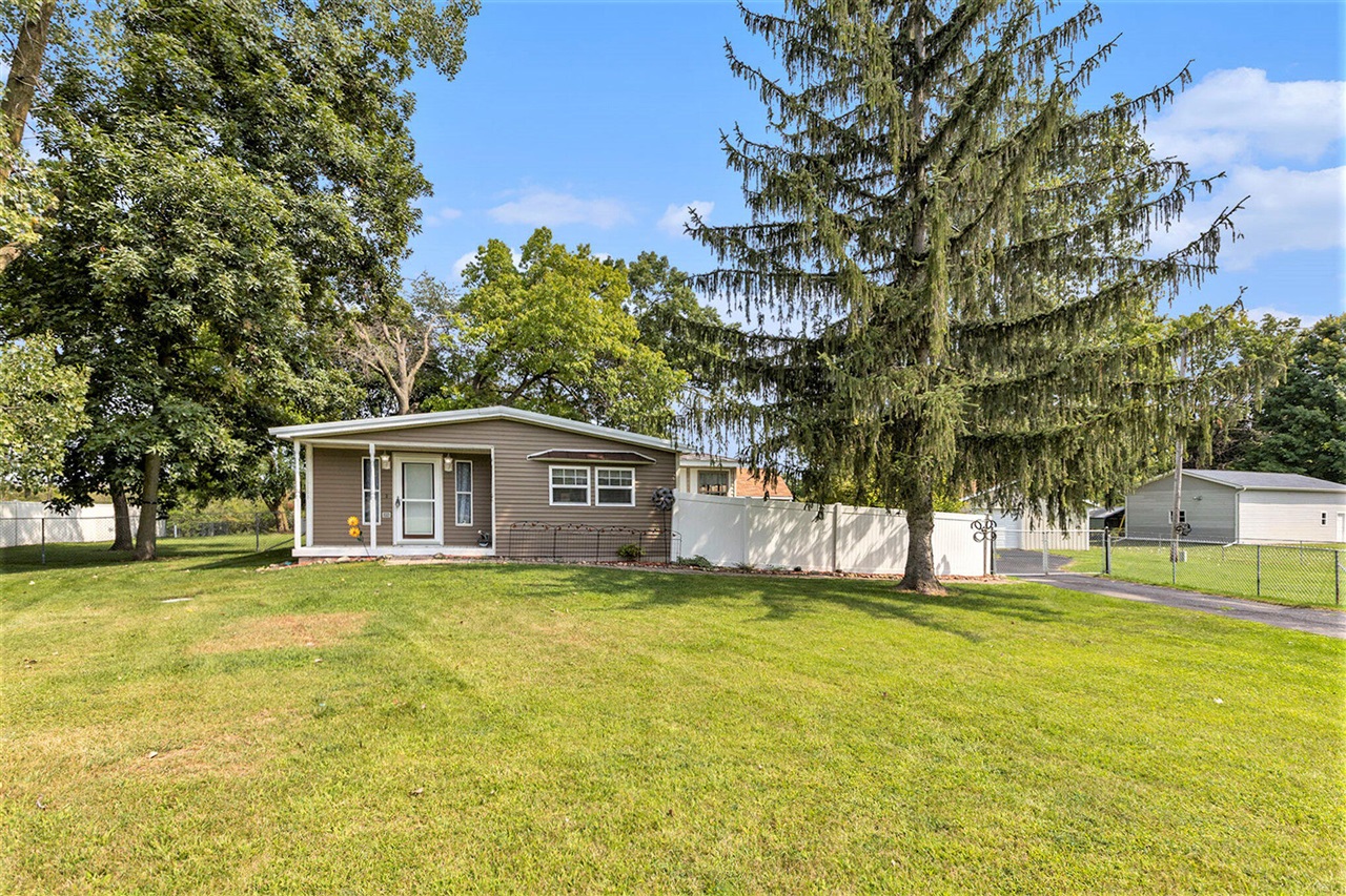Rexford Rd, Grass Lake, MI 49240