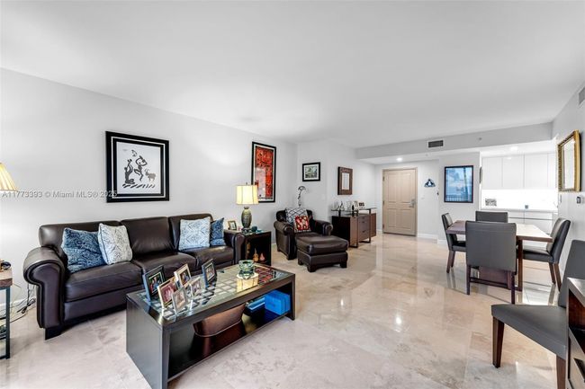 APT-804 - 2650 Sw 37 Th Ave, Condo with 1 bedrooms, 1 bathrooms and null parking in Coconut Grove FL | Image 6