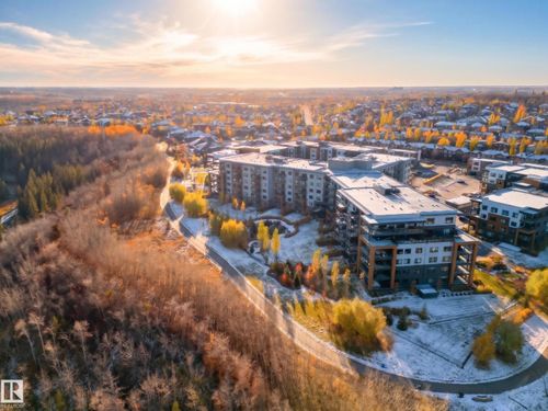 122-7463 May Common Nw, Edmonton, AB, T6R0X1 | Card Image