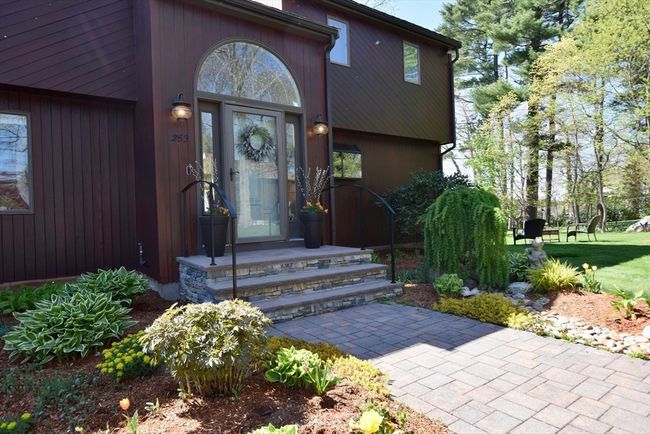 253 Middleboro Rd, House other with 3 bedrooms, 4 bathrooms and 12 parking in East Freetown MA | Image 4