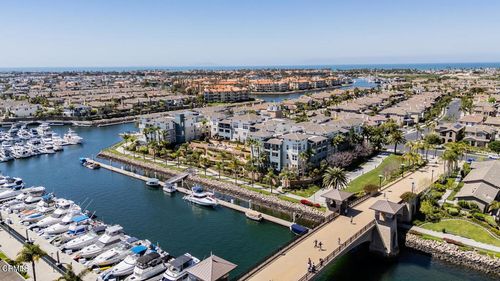 1502 Seabridge Ln, Oxnard, CA, 93035-1453 | Card Image