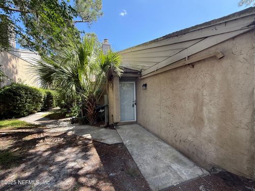 1074-3801 Crown Point Rd, JACKSONVILLE, FL, 32257-7804 | Card Image