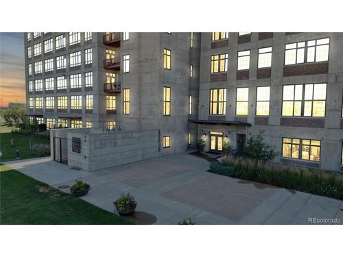 unit-702-2000 Little Raven St, Denver, CO, 80202-6124 | Card Image