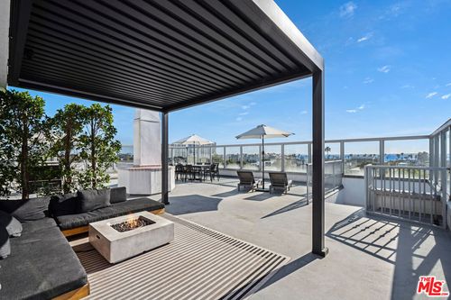 apt-10-2431 3rd St, Santa Monica, CA, 90405-3660 | Card Image
