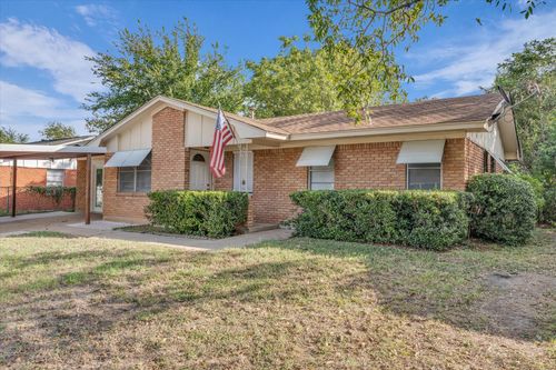 309 S Rita St, Lacy Lakeview, TX, 76705-1371 | Card Image