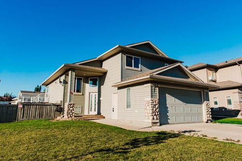 40 Pinnacle Lake Dr, Grande Prairie, AB, T8W0A9 | Card Image