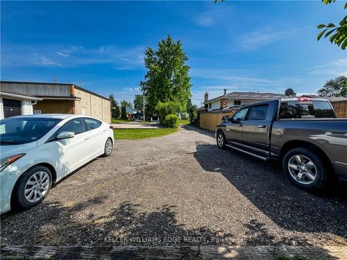 598 Mapledale Ave, London, ON, N5X2B8 | Card Image