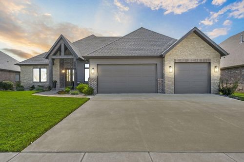 858 E Edenmore Cir, Nixa, MO, 65714-9110 | Card Image